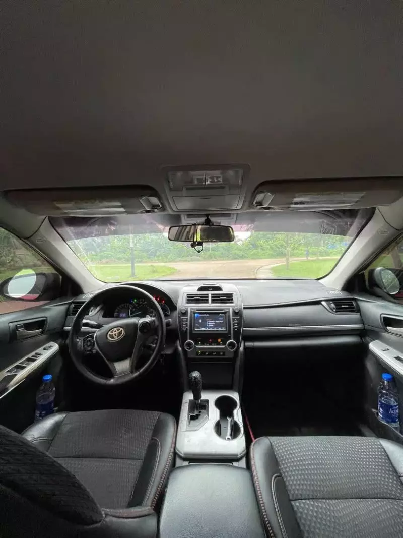 Toyota Camry   - 2013