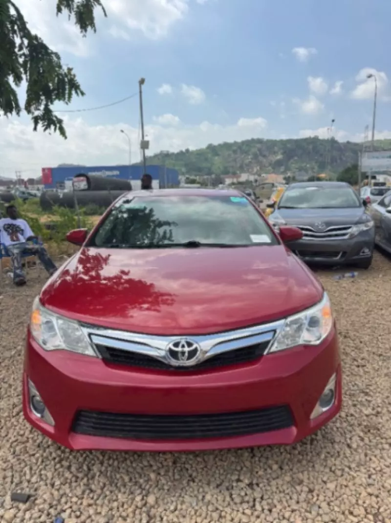 TOYOTA Camry   - 2012