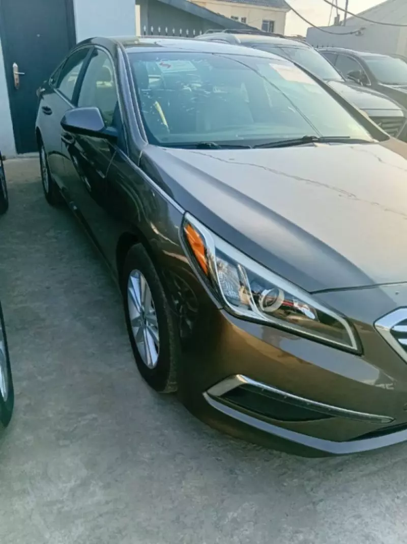 Hyundai Sonata   - 2015