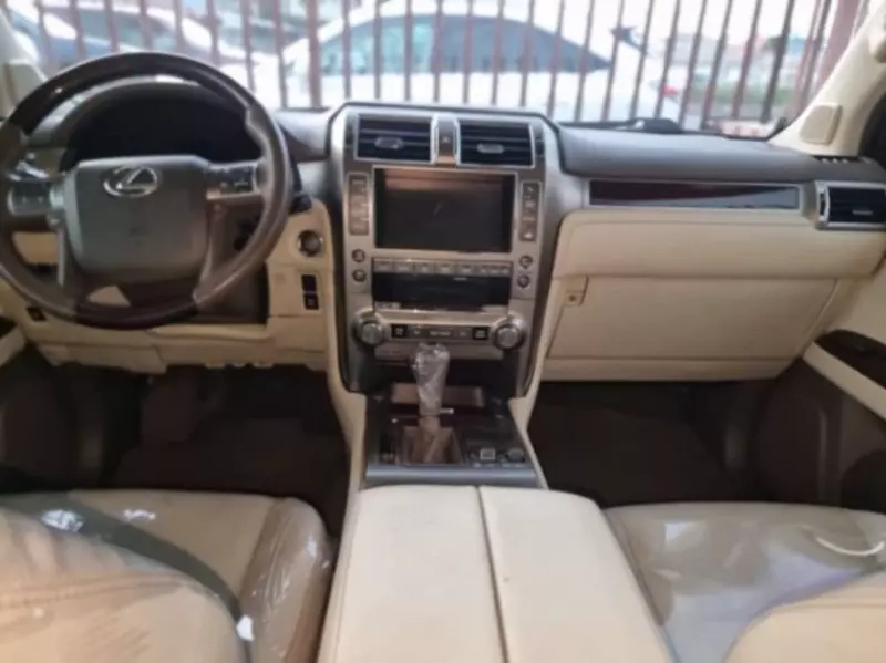 Lexus GX 460   - 2010