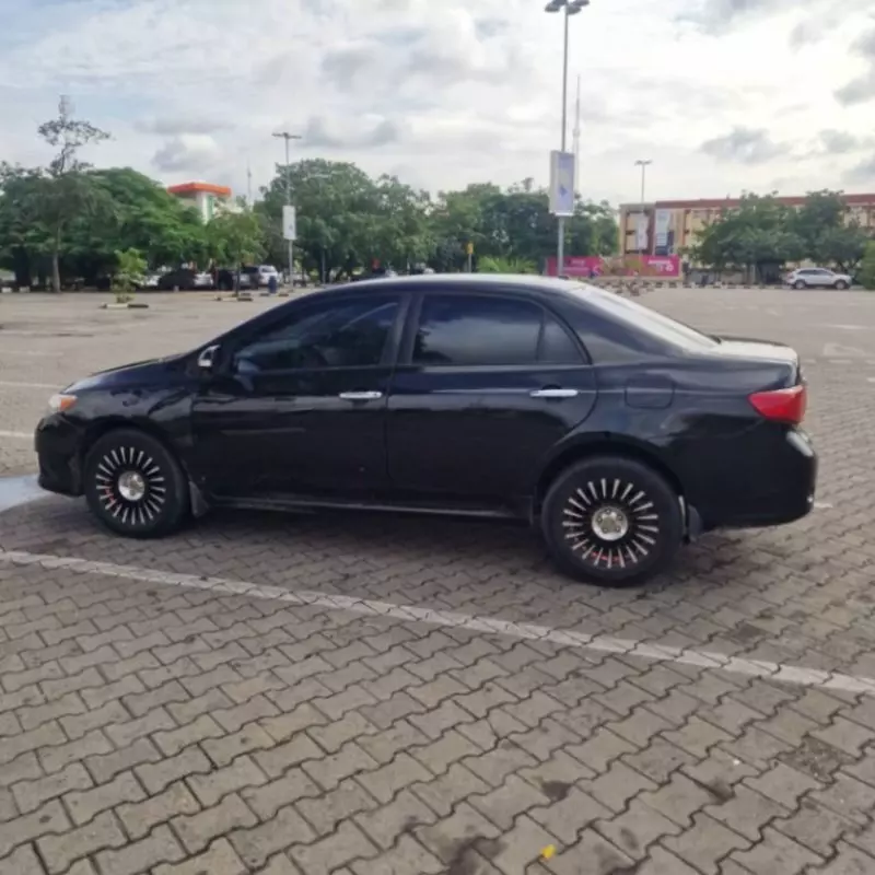 TOYOTA Corolla   - 2009