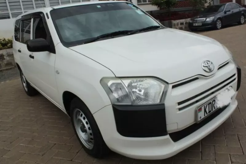 Toyota Probox    - 2017