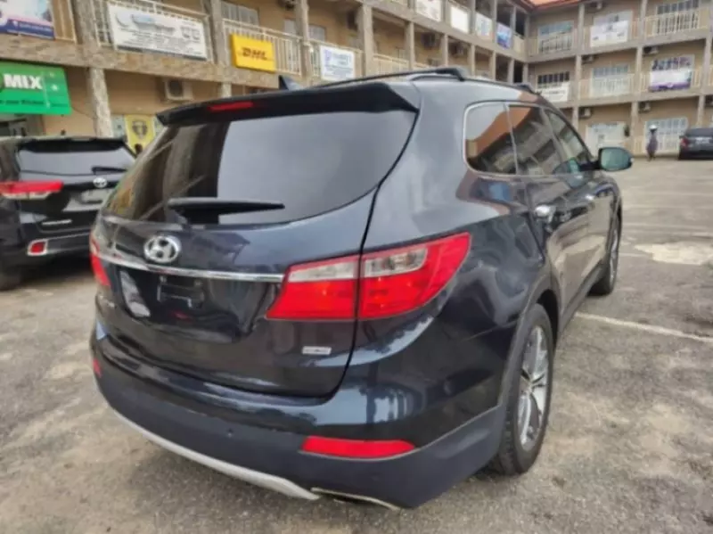 Hyundai Santa Fe - 2016