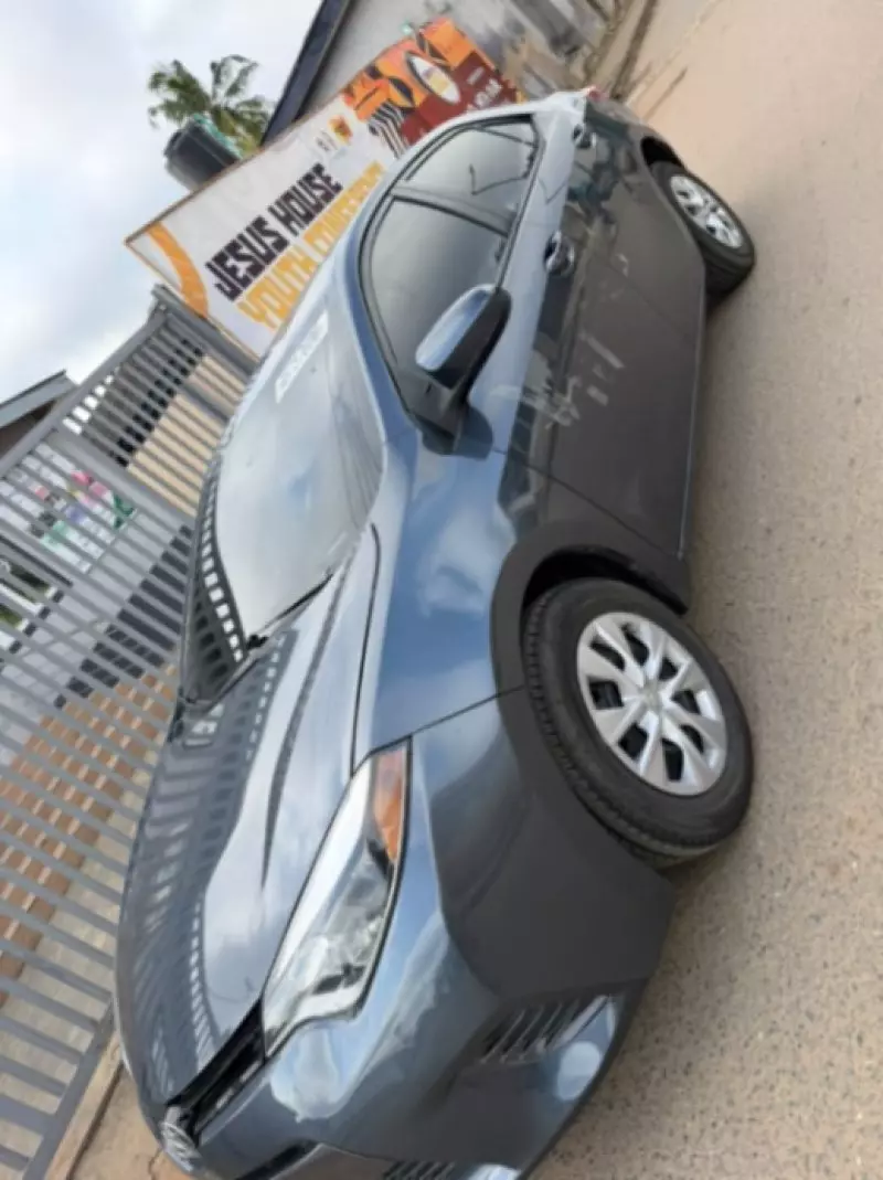 TOYOTA Corolla   - 2015