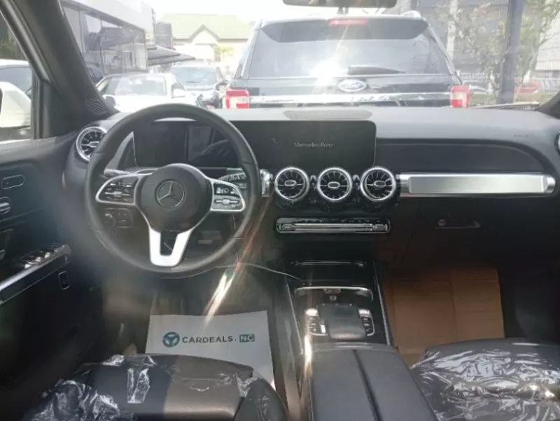 Mercedes-Benz GLB 250   - 2021