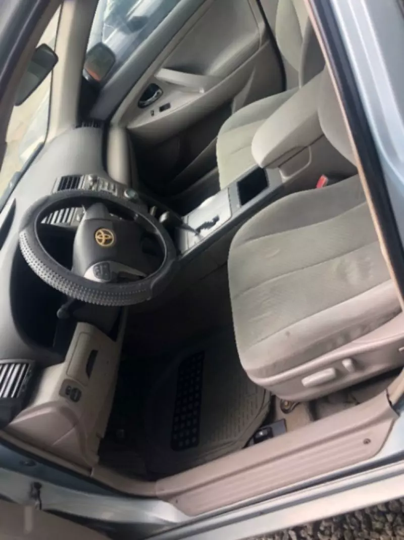 Toyota camry   - 2010