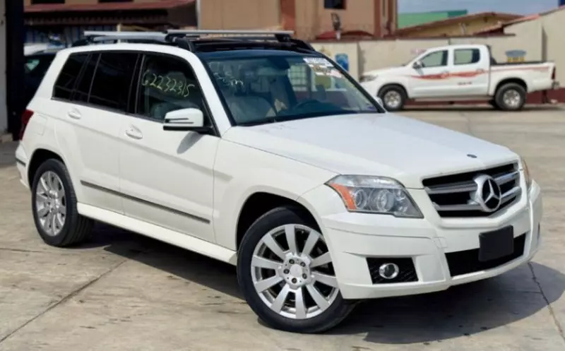 Mercedes-Benz GLK 350   - 2010