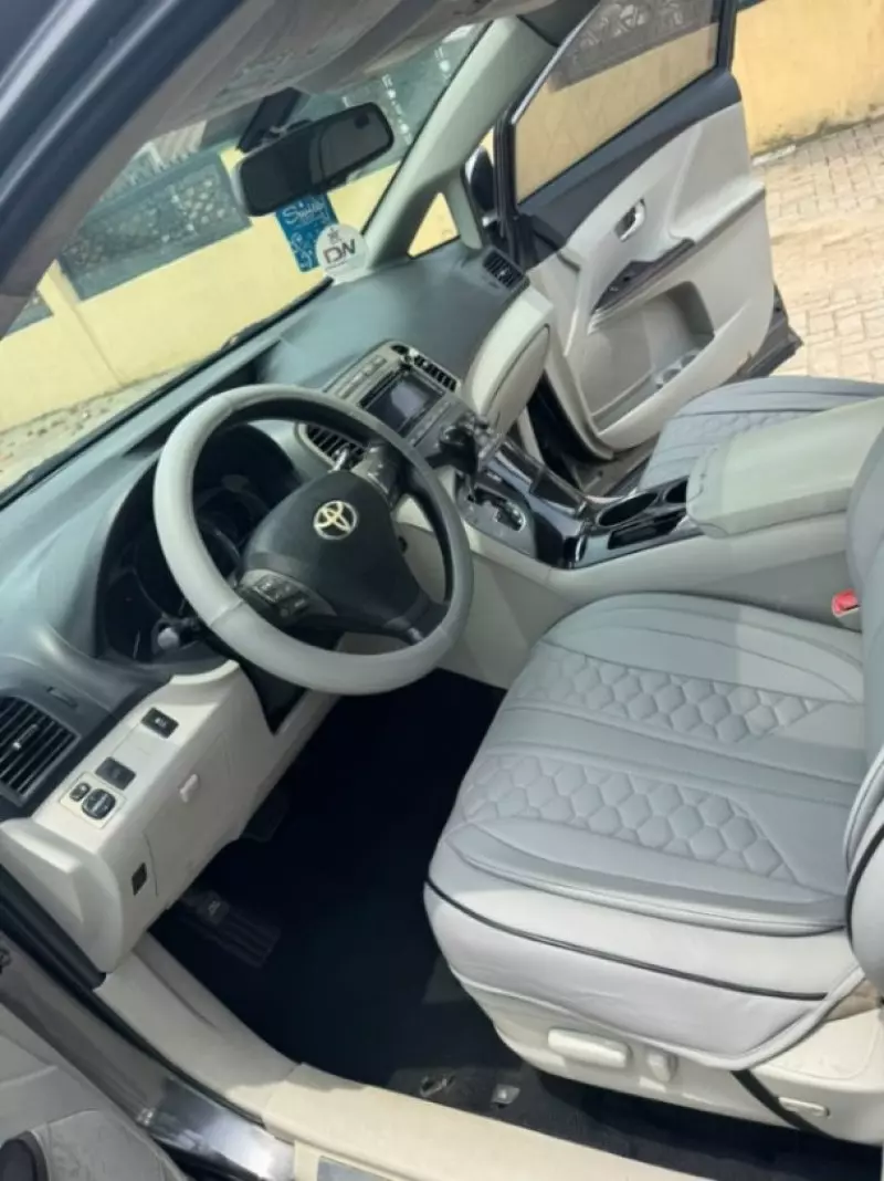 TOYOTA Venza - 2011