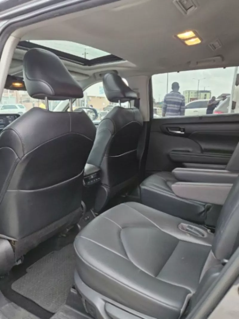 TOYOTA Highlander   - 2021