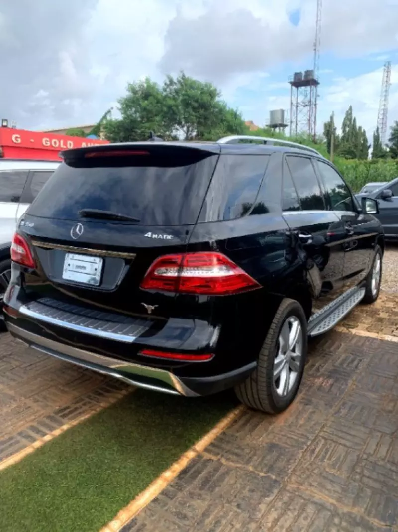 Mercedes-Benz ML-Class   - 2012