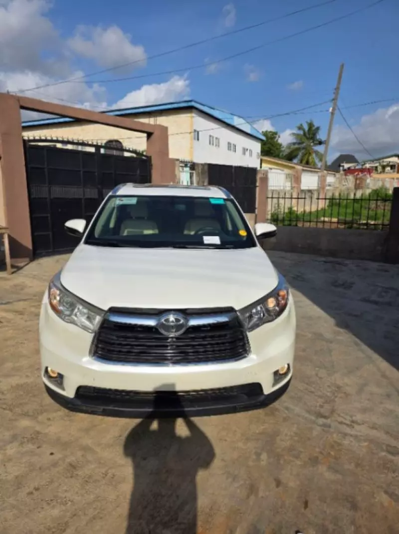 TOYOTA Highlander   - 2016