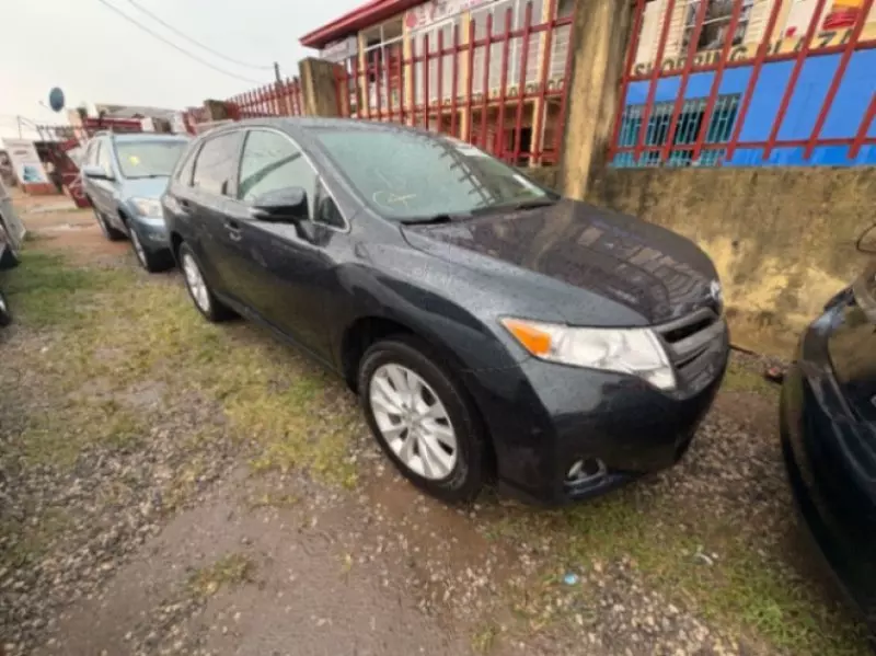 Toyota Venza   - 2014