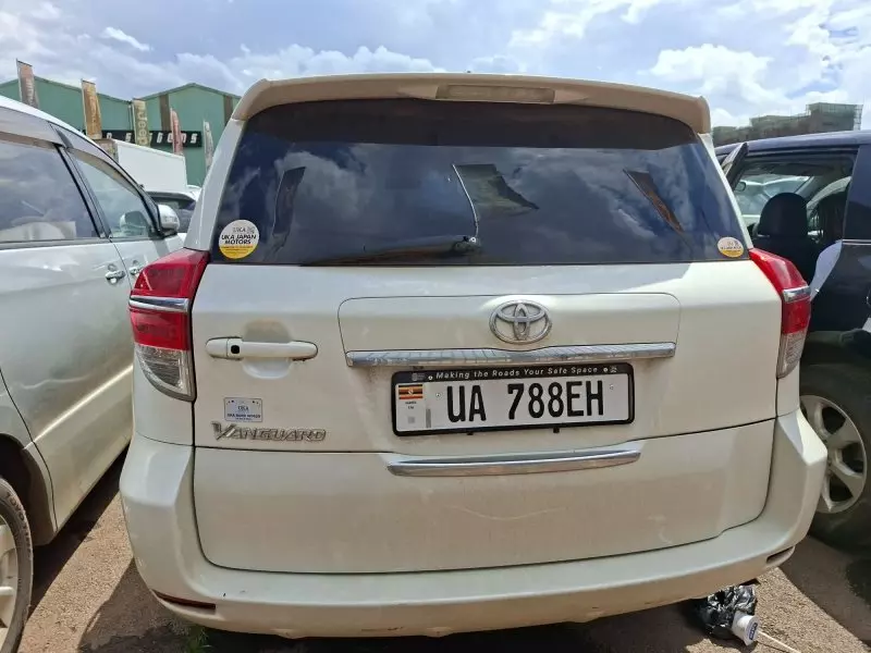 Toyota Vanguard    - 2012