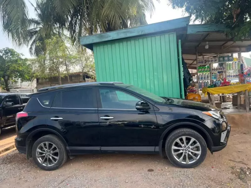 Toyota RAV 4   - 2018