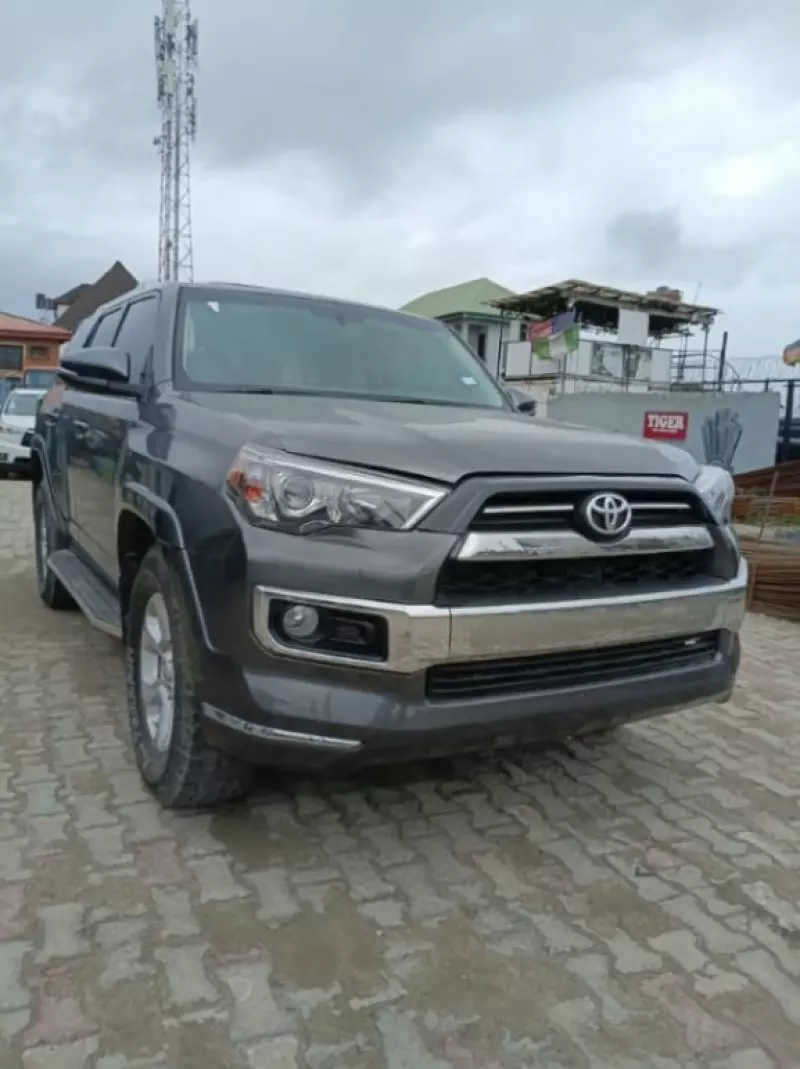 TOYOTA 4Runner   - 2017