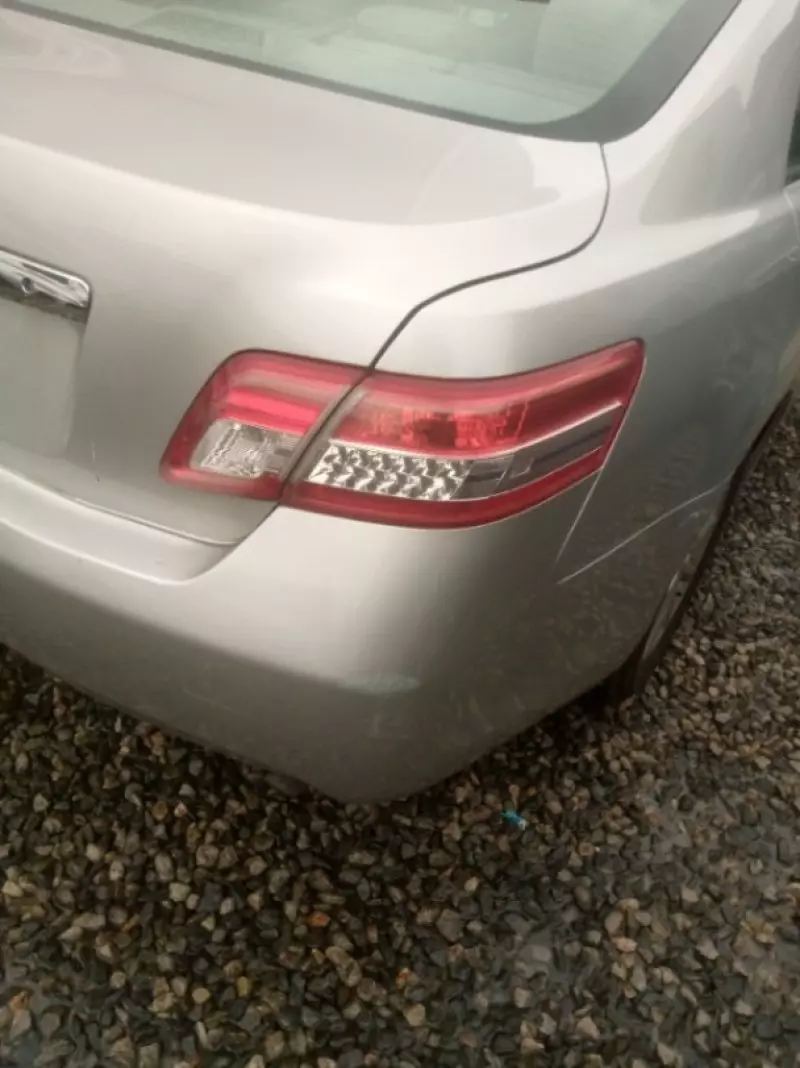 TOYOTA Camry   - 2010