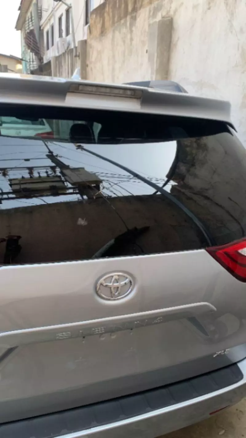 TOYOTA Sienna   - 2019