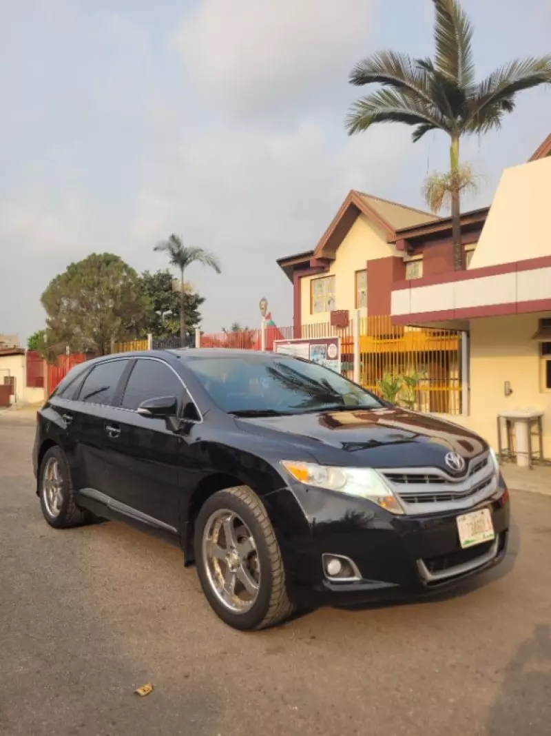 Toyota Venza   - 2013