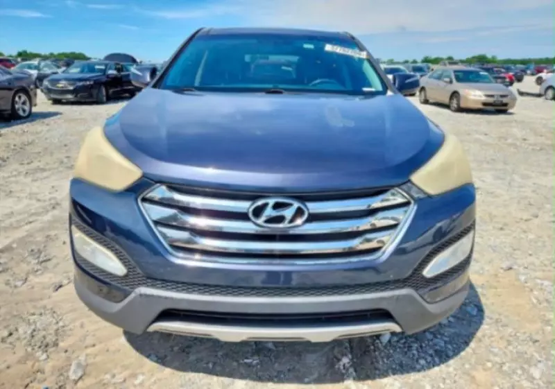 Hyundai Santa Fe   - 2013