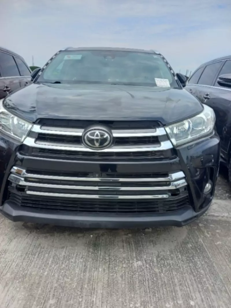 Toyota Highlander   - 2018