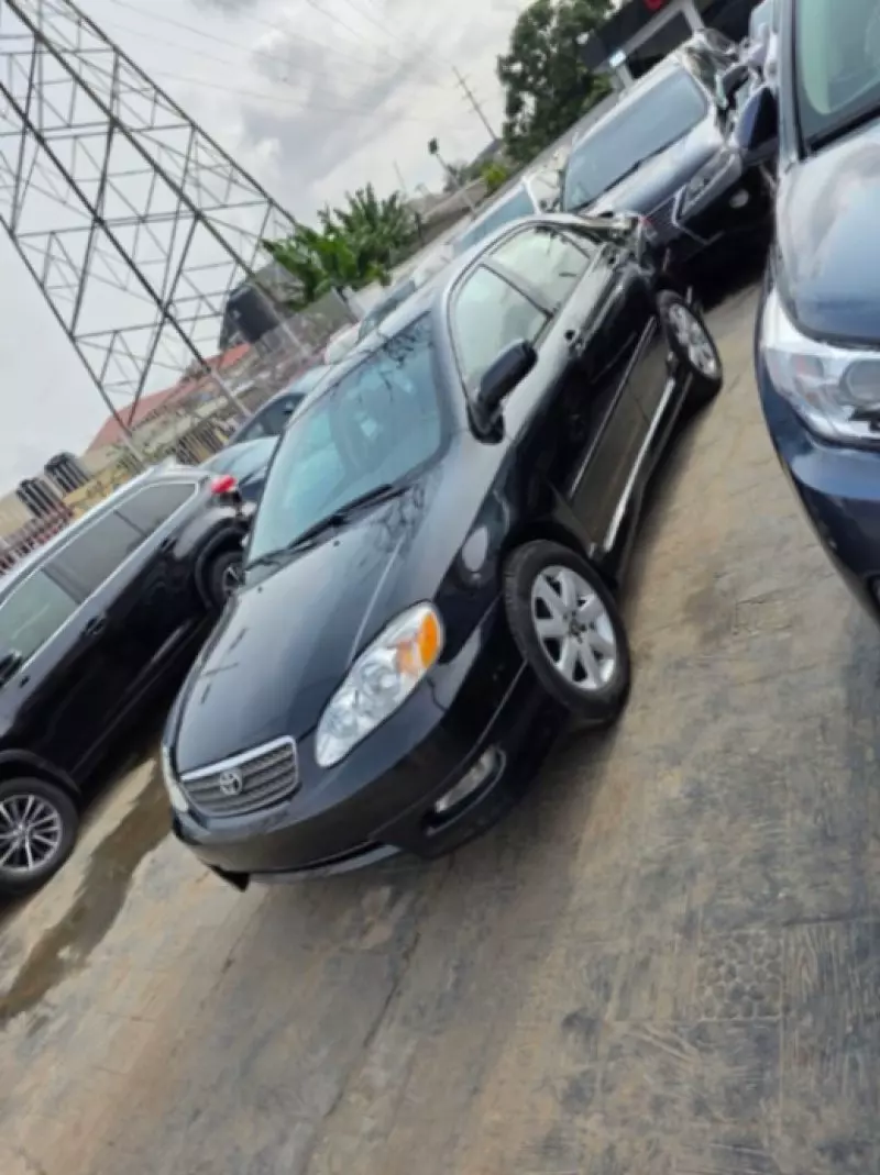 Toyota Corolla   - 2007