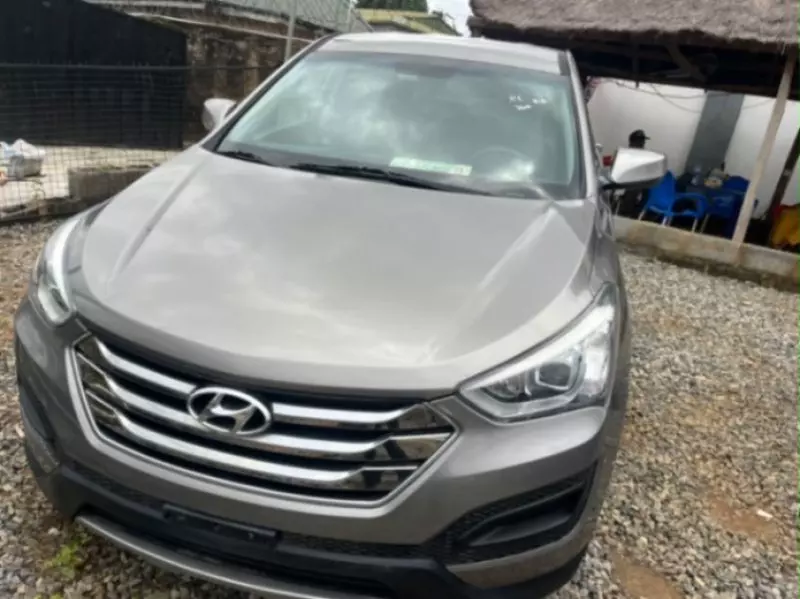 Hyundai Santa Fe - 2016