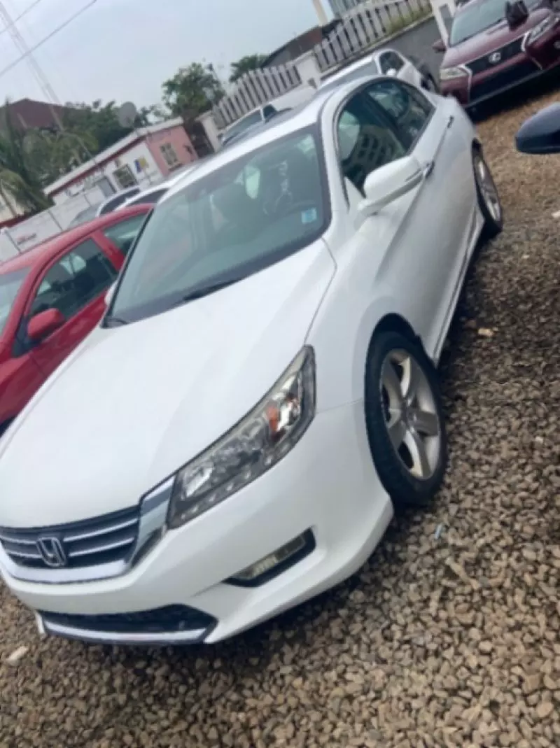 Honda Accord - 2015