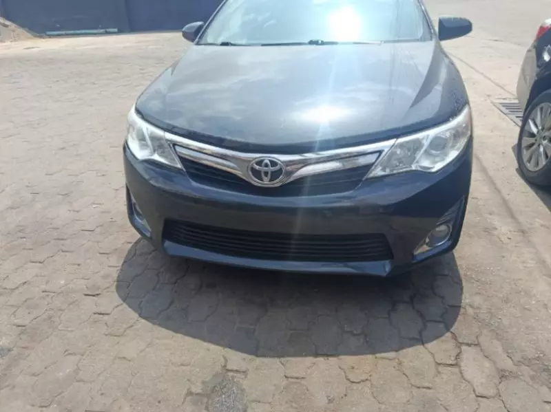 Toyota Camry   - 2014