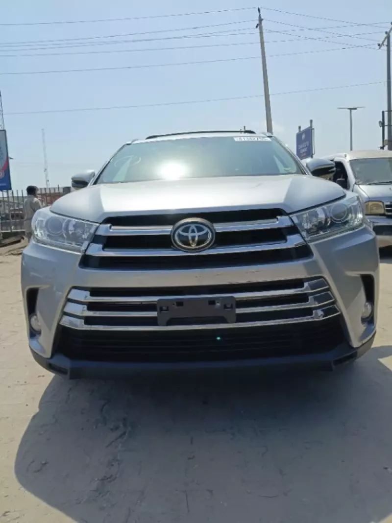 TOYOTA Highlander   - 2017