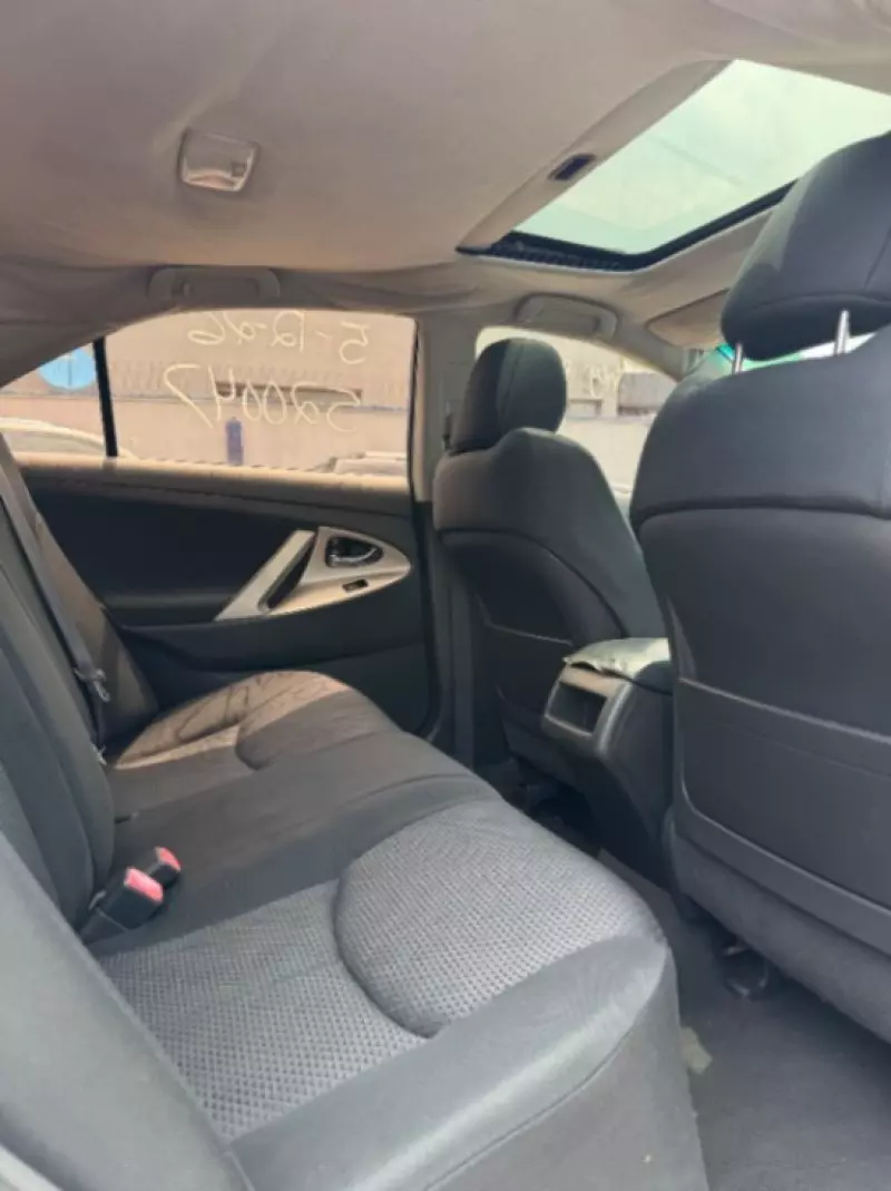 TOYOTA Camry - 2010