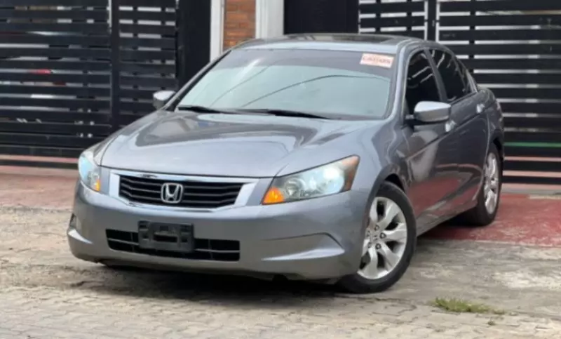 Honda Accord   - 2010