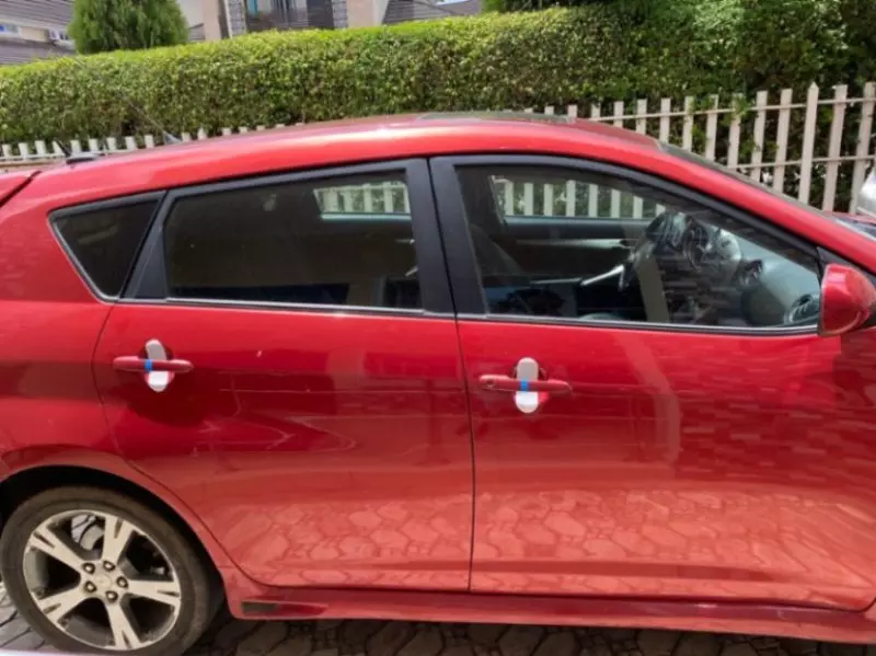 Pontiac Vibe   - 2009