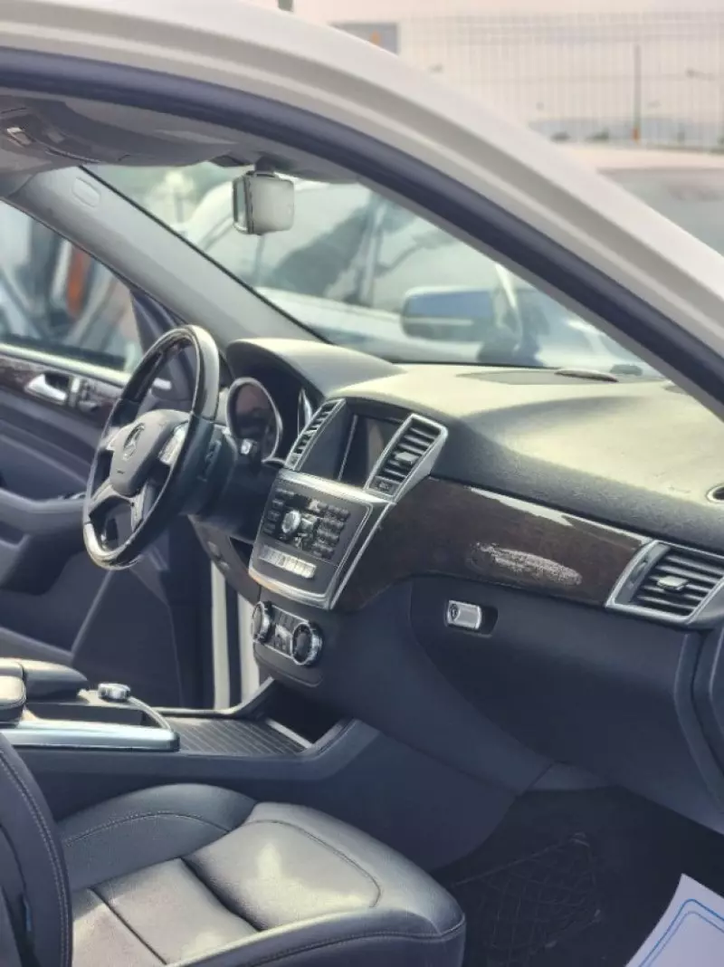 Mercedes-Benz ML 350   - 2012