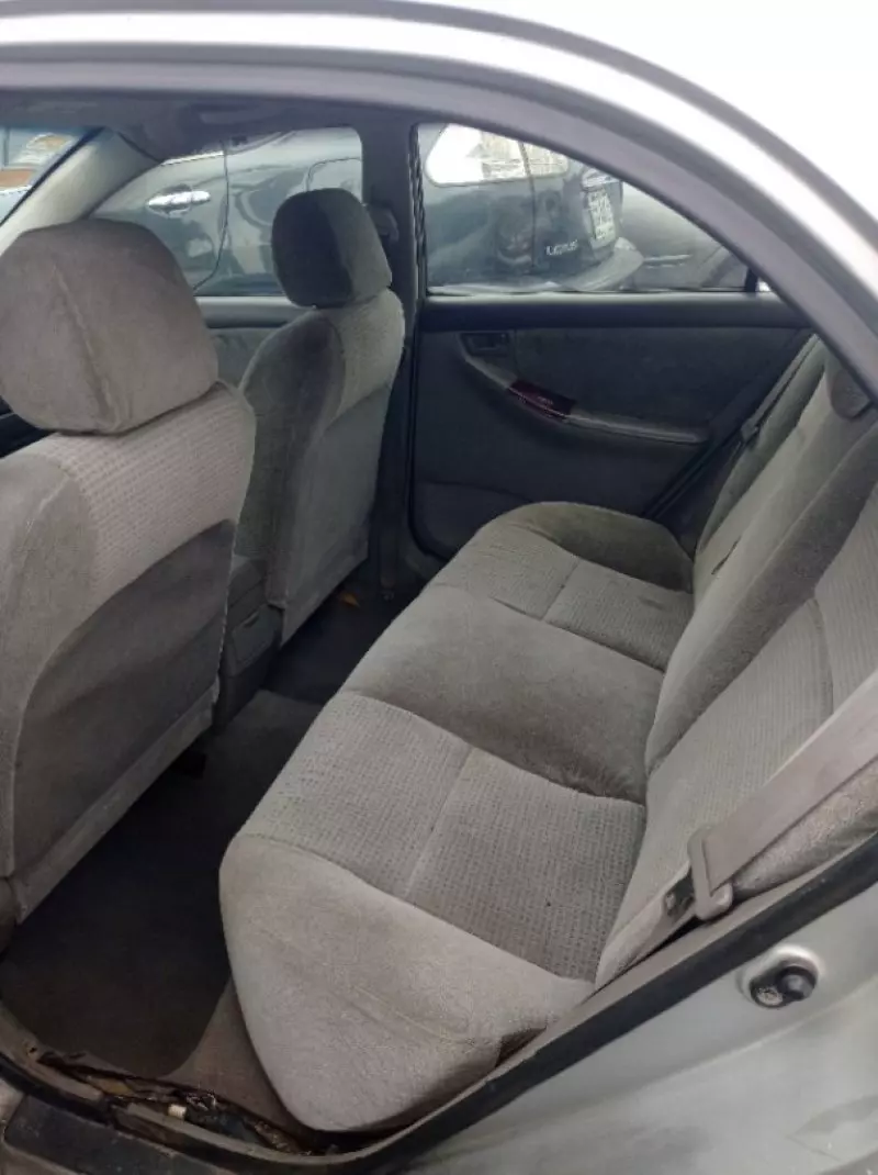 Toyota Corolla   - 2005