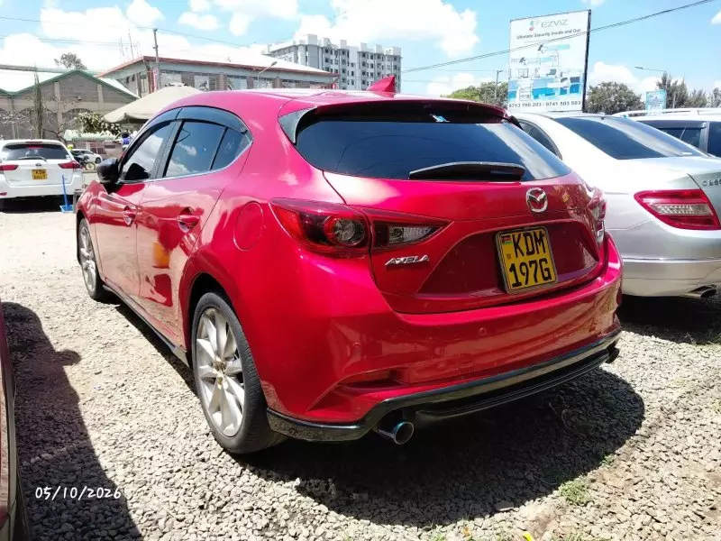 Mazda Axela    - 2016