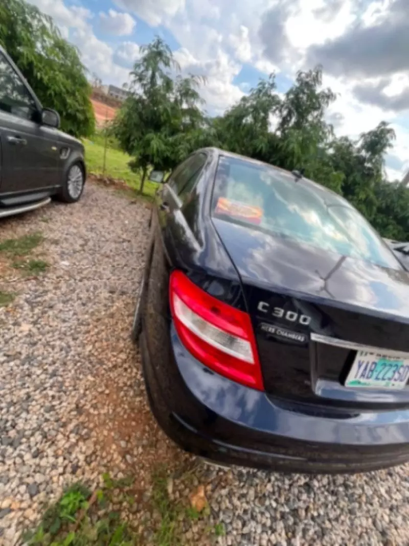 Mercedes-Benz C 300   - 2010