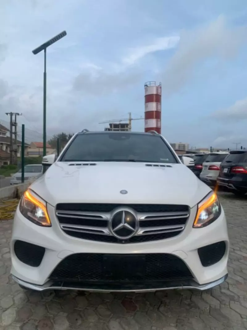 Mercedes-Benz GLE 400   - 2016