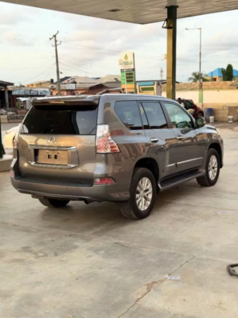 Lexus GX 460   - 2014