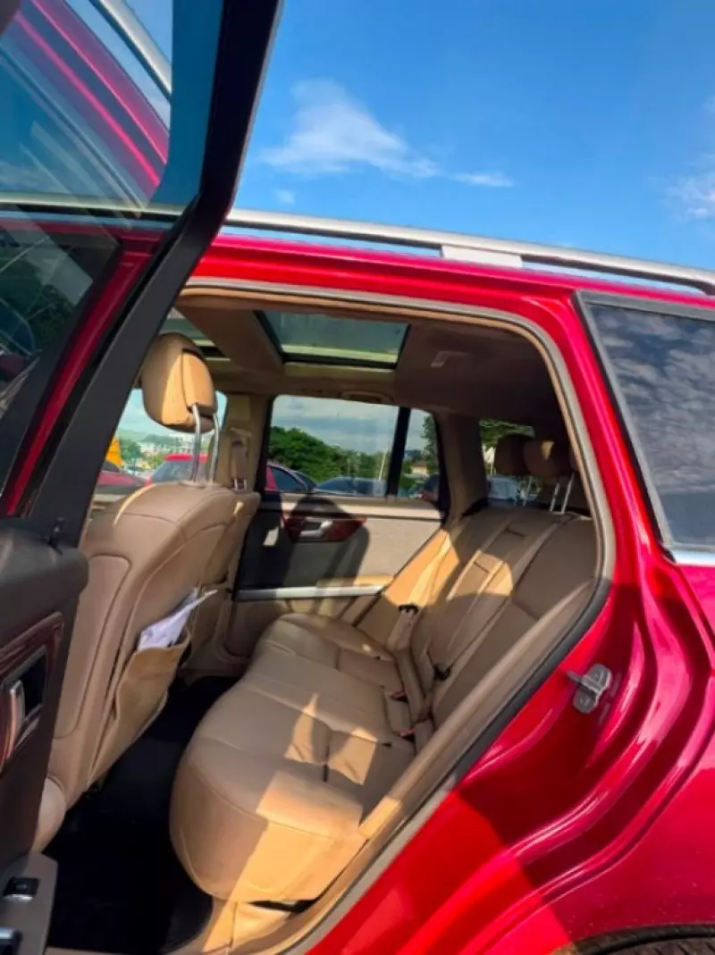 Mercedes-Benz GLK 350   - 2010