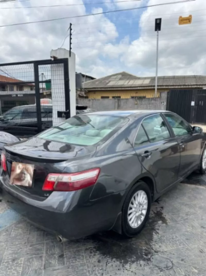 TOYOTA Camry   - 2009