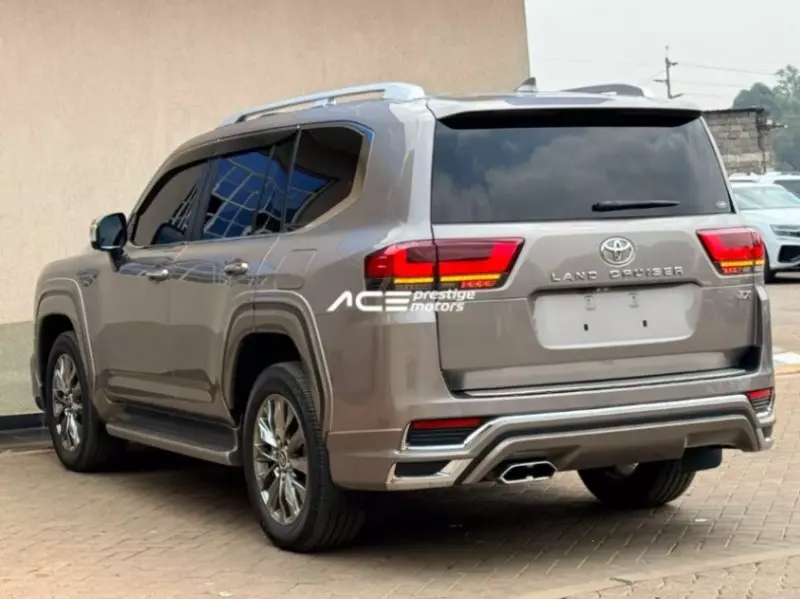 TOYOTA Land Cruiser   - 2022