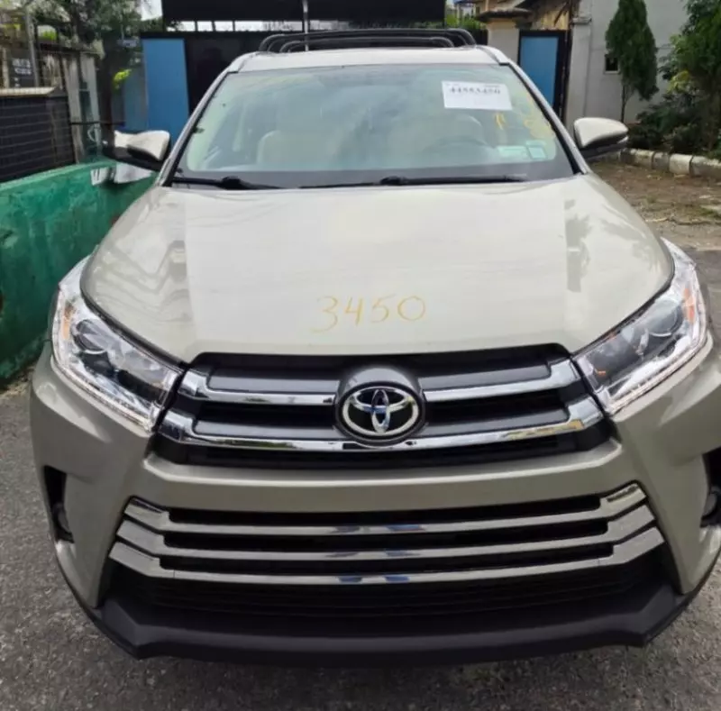 TOYOTA Highlander   - 2015