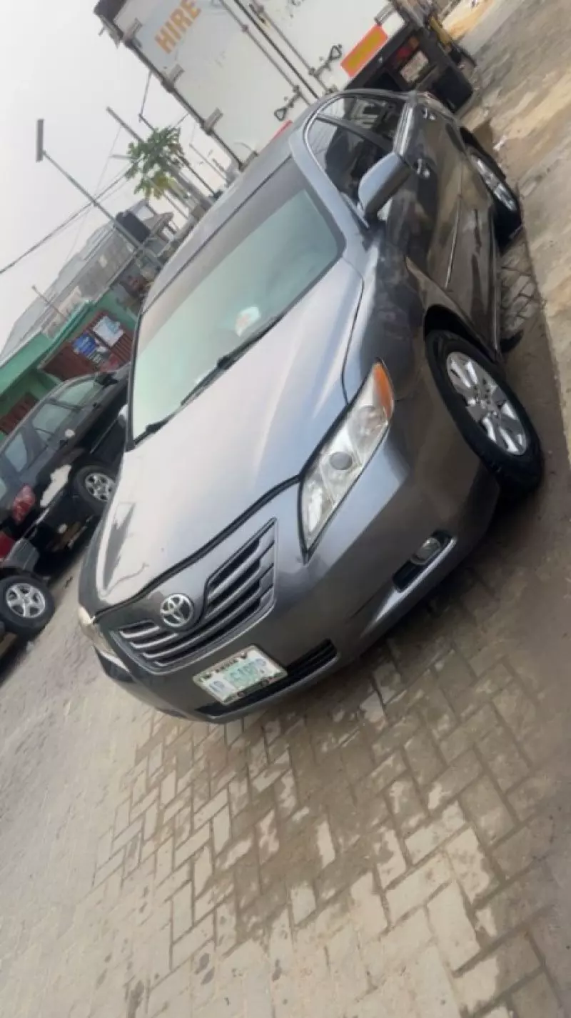 TOYOTA Camry - 2007