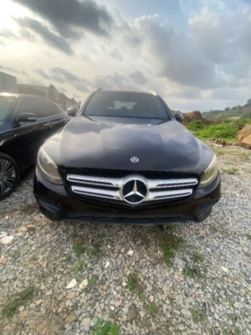 Mercedes-Benz GLC 300 - 2018