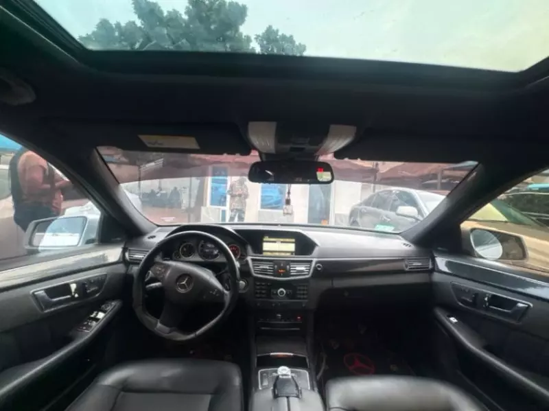 Mercedes-Benz E-Class   - 2010
