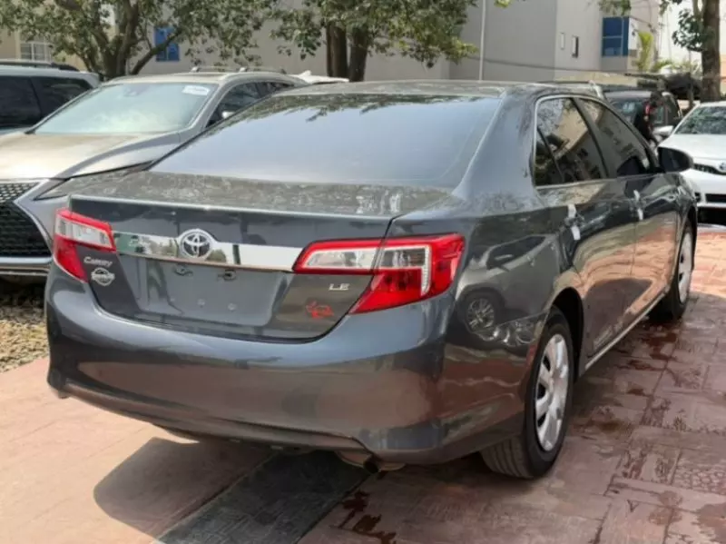 Toyota Camry   - 2014
