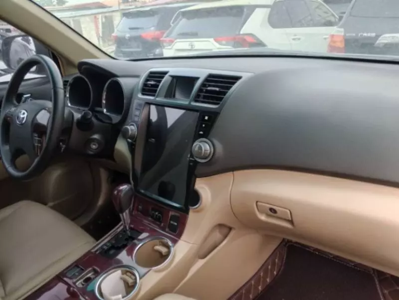 TOYOTA Highlander - 2013