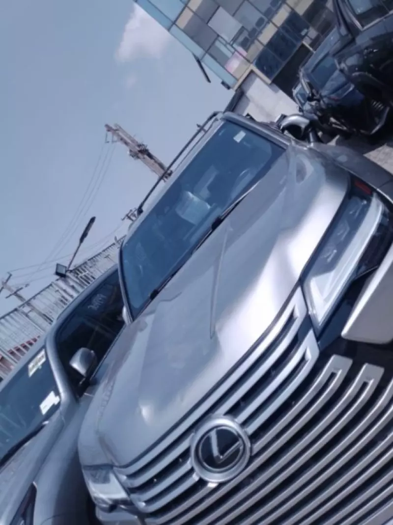 Lexus LX 600   - 2023