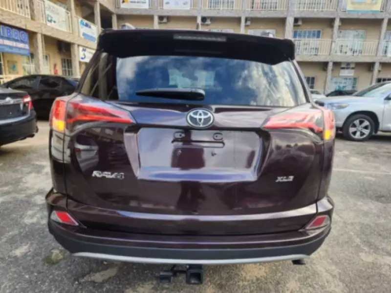 TOYOTA RAV4   - 2018