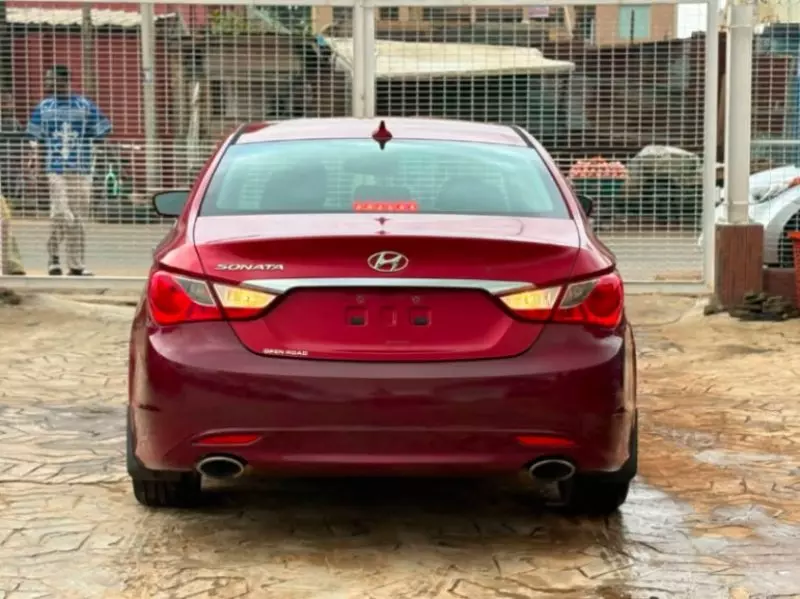 Hyundai Sonata - 2013